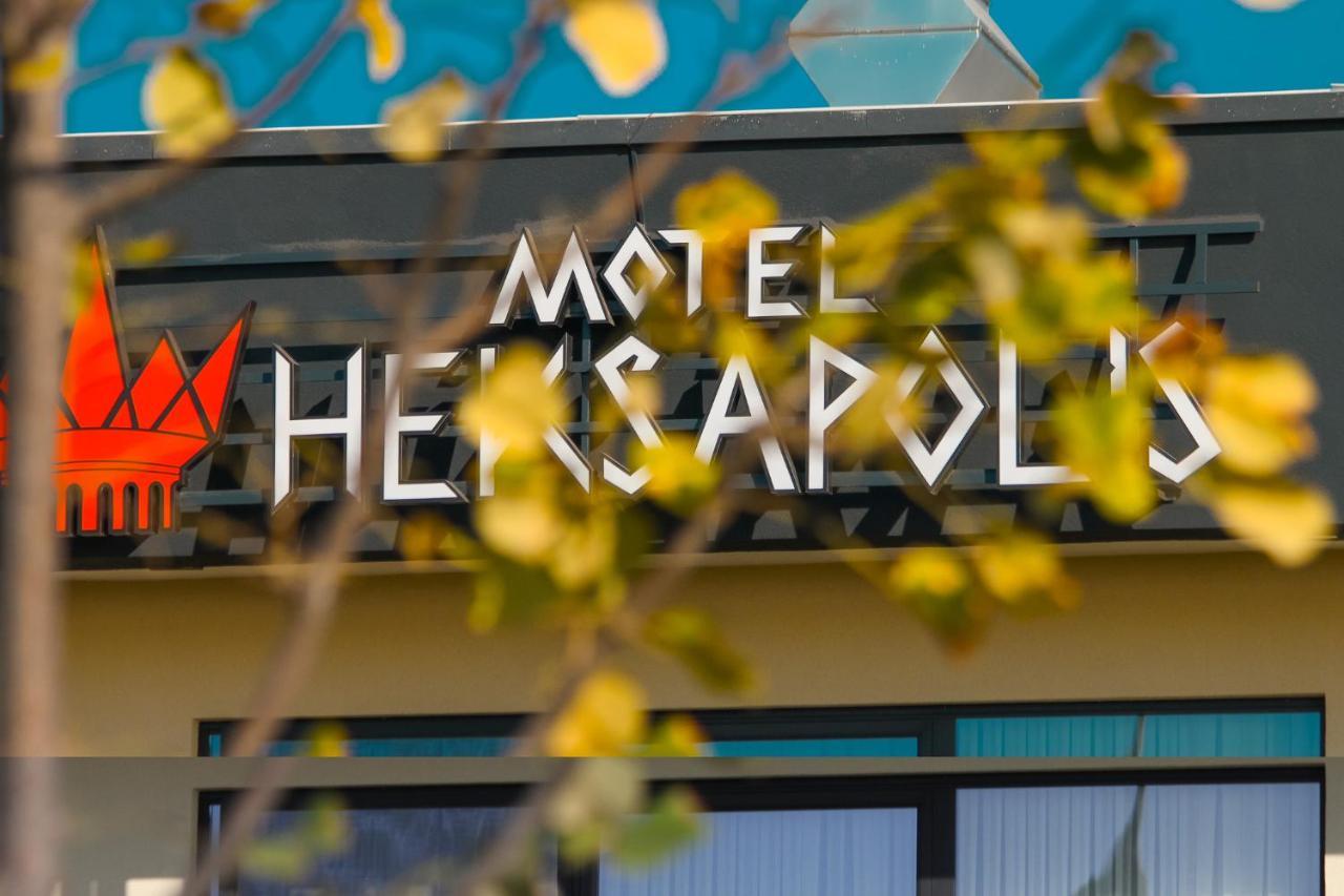 Hotel Heksapolis Tavsancil Buitenkant foto